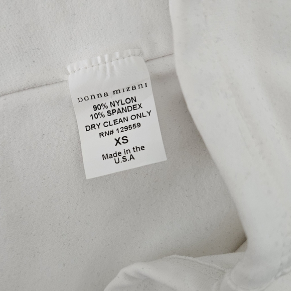 Donna Mizani white crop top, size XS - Picture 5 of 5